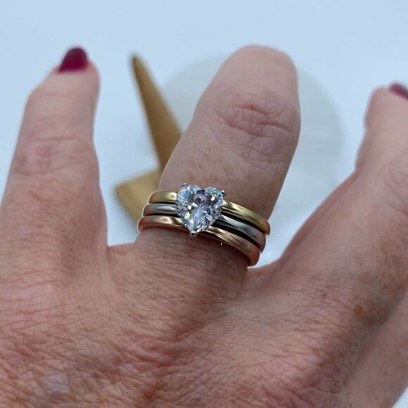 3-Piece Women's Stainless Steel Rings With Heart Shaped Cubic Zirconia - Picture 3 of 8